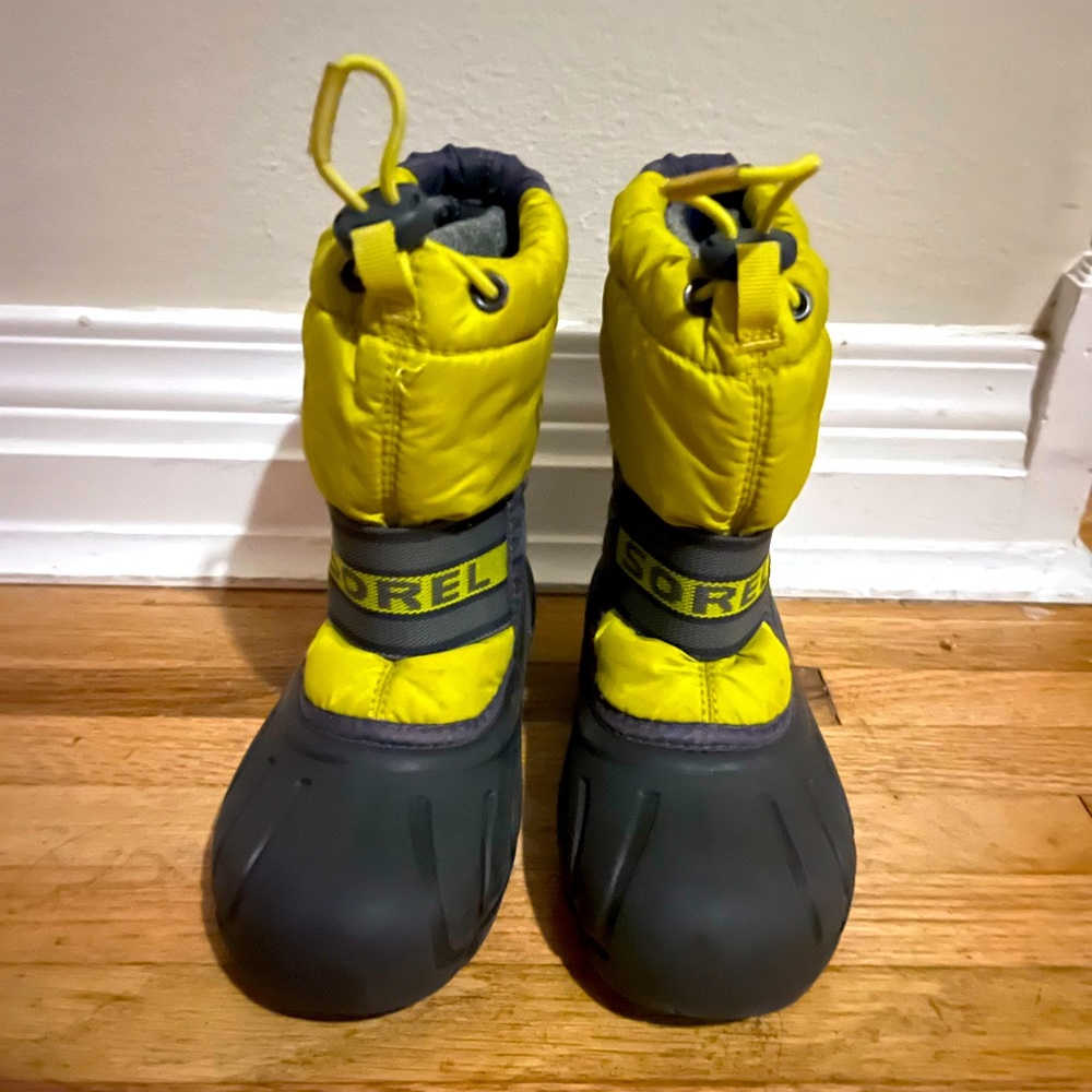 SOREL snow boots little kid 12